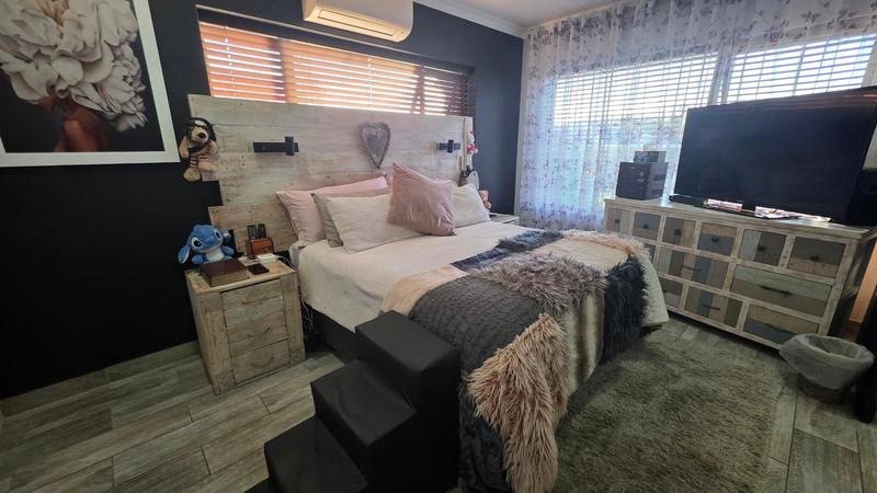 3 Bedroom Property for Sale in Reebok Western Cape